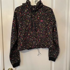 Levi’s Cropped Hoodie